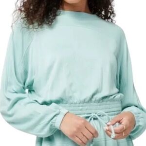 L Space Day Tripper Crop Pullover. Large. NWT